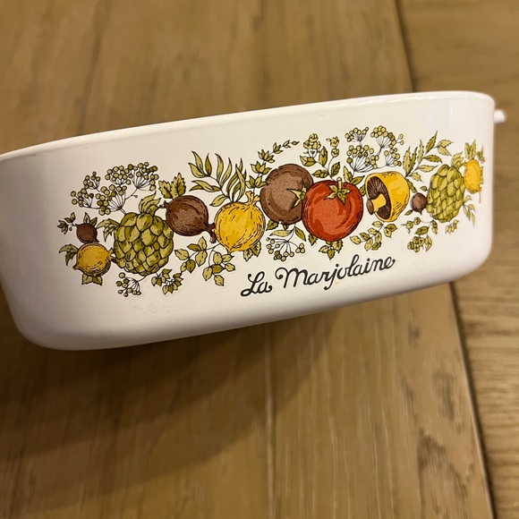 Vintage Corning Ware La Marjolaine
Spice of Life 2 Liter Cookware Dish - Picture 2 of 6